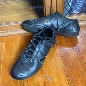 Ladies Puma 8.5 Sneakers EUC